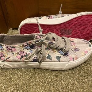 Blowfish kids shoes size 3 never wore
